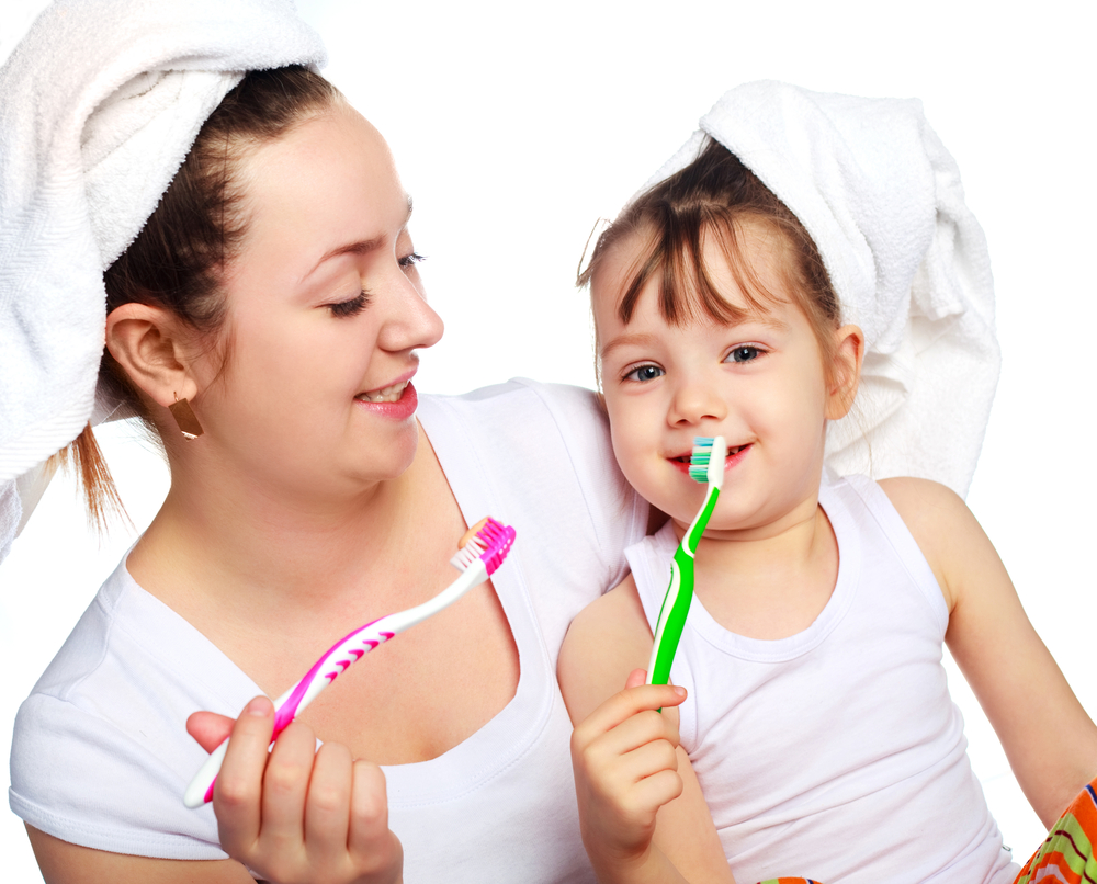 Đánh răng đúng cách cho trẻ