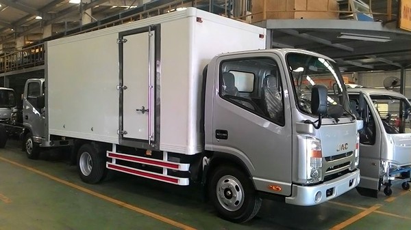 Xe tải JAC 1T5 1T9 2T4 3T5 5T 6T 6T4 7T 8T 9T công nghệ Isuzu, bảo hành 3 năm trên toàn quốc