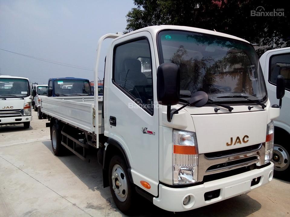 Giá bán xe tải JAC 1.5 tấn 1.9 tấn 2.4 tấn 2.45 tấn 3.45 tấn cao cấp công nghệ Isuzu, bảo hành 3 năm