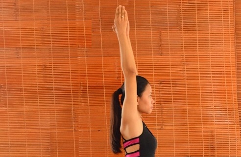 Chia sẻ phương pháp phát triển vóc dáng đơn giản với bài tập yoga phối hơp