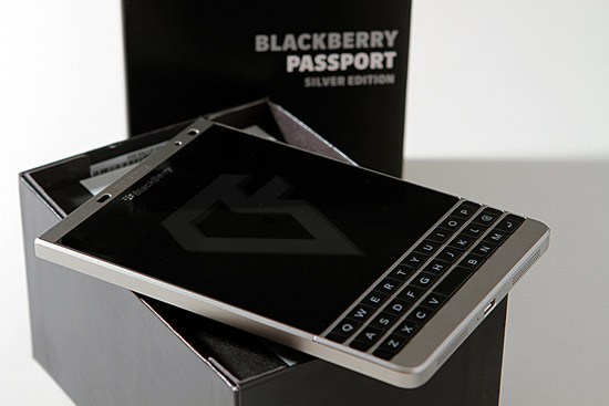 Những dòng thiết bị di động̣ Blackberry Passport silver số tiền thanh toán rẻ ở Thế giới Blackberry
