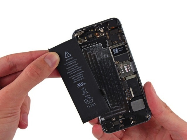 Gói dịch vụ thay pin iPhone 4S số tiền phải trả hàng đầu Hà Nội