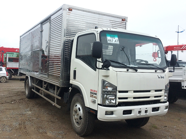Bán xe tải isuzu 8.2 tấn Vĩnh Phát lắp ráp giá tốt, hổ trợ trả góp 70- 80% giá xe.