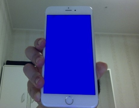 Nguyên nhân khiến iphone 6 Plus bị màn hình xanh có thể là do