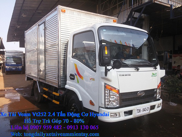 Giảm 10 triệu khi mua xe tải veam VT252 2T4, veam 2.4 tấn vào thành phố.