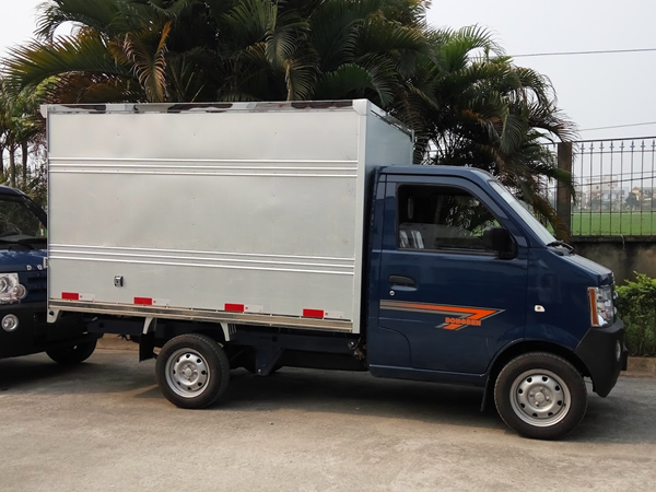 Hai dòng xe tải nhẹ đang hot trên thị trường xe tải veam star 850kg, xe tải dongben 870kg giá tốt.