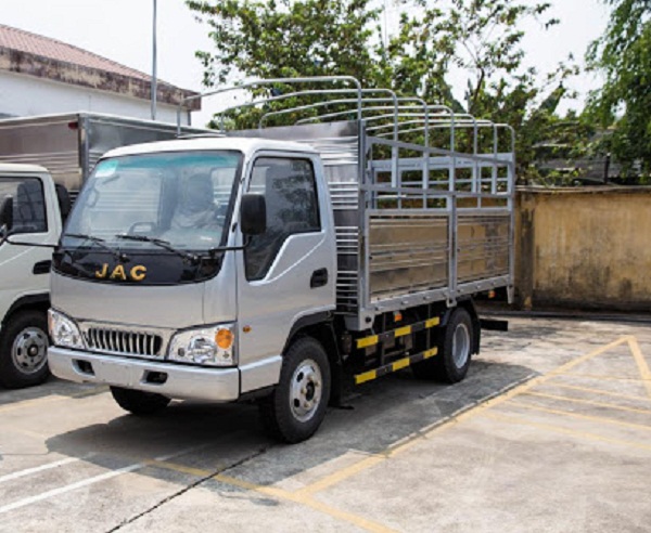 Bán xe tải jac 2t4 được lưu thông trong thành phố, thùng 3m7 giảm giá chỉ còn 280 triệu.