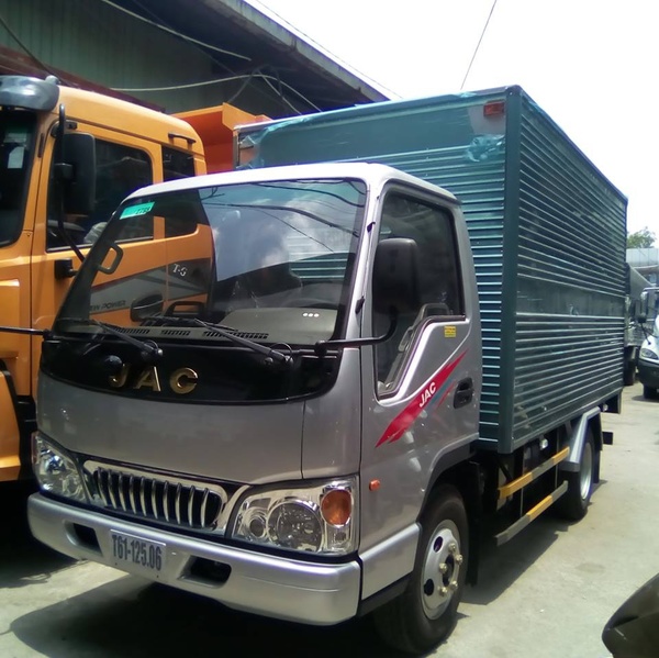 Công ty xe tải đi vào thành phố jac 2.4 tấn - bán xe tải jac 2t4/2.4 tấn giá tốt